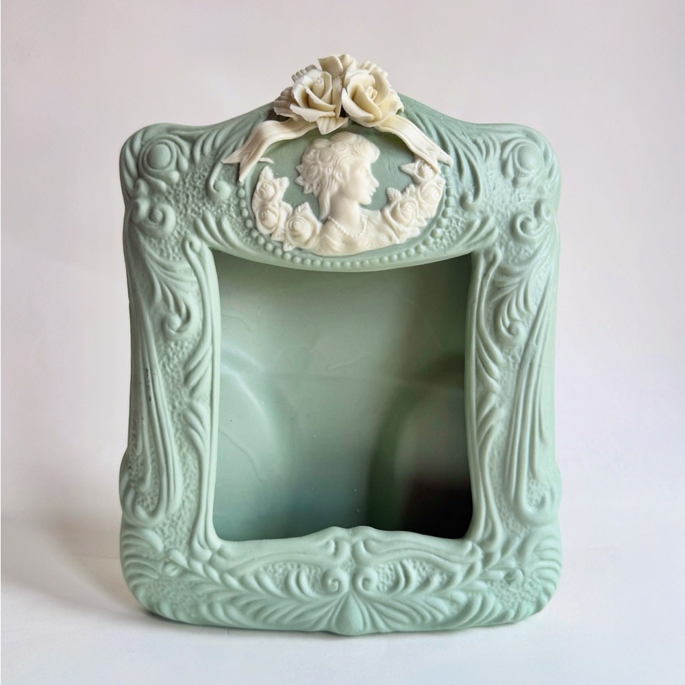 Porcelain bisque Victorian style picture frame